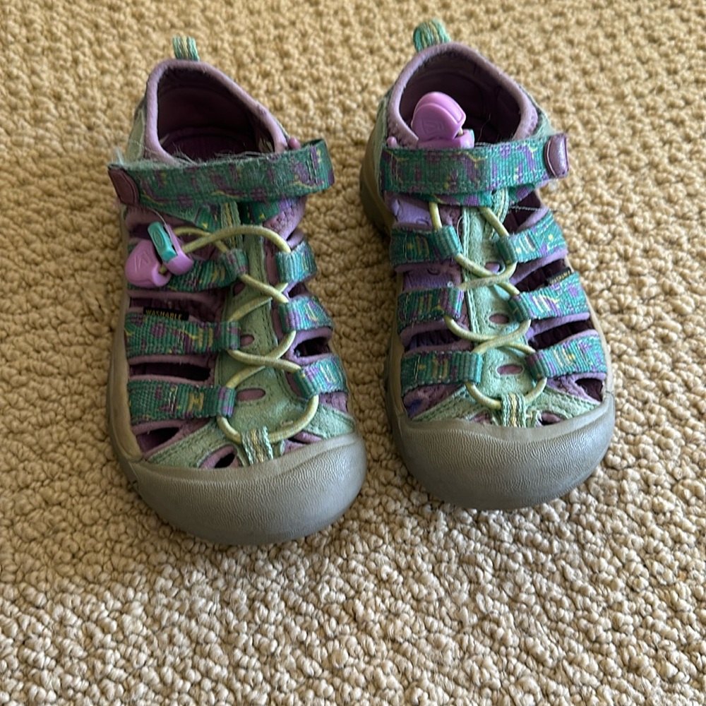 Kids keen sandals